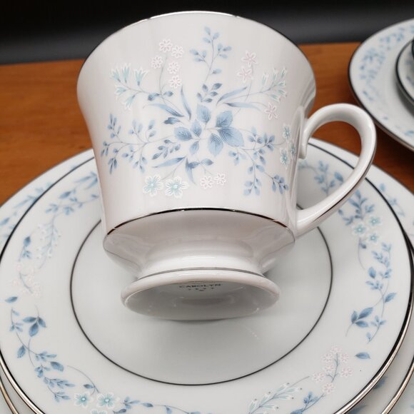 Noritake Carolyn 2693 Fine China Set for 2 – Luncheon, Bread, Cup & Saucer - Picture 4 of 15
